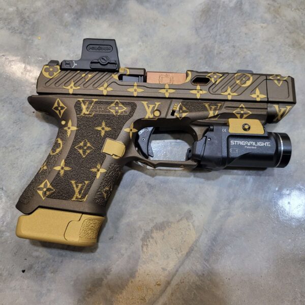 Designer-pattern custom pistol
